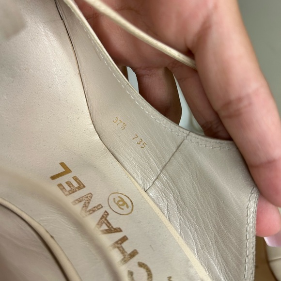 CHANEL Mary Jane Spectator Pumps with Logo Ankle Ties - Size 37 1/2 - Picture 5 of 7